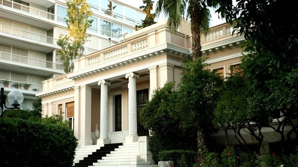 Με… Γαλιλαίο η απάντηση του Μαξίμου στον Καβάφη της ΝΔ